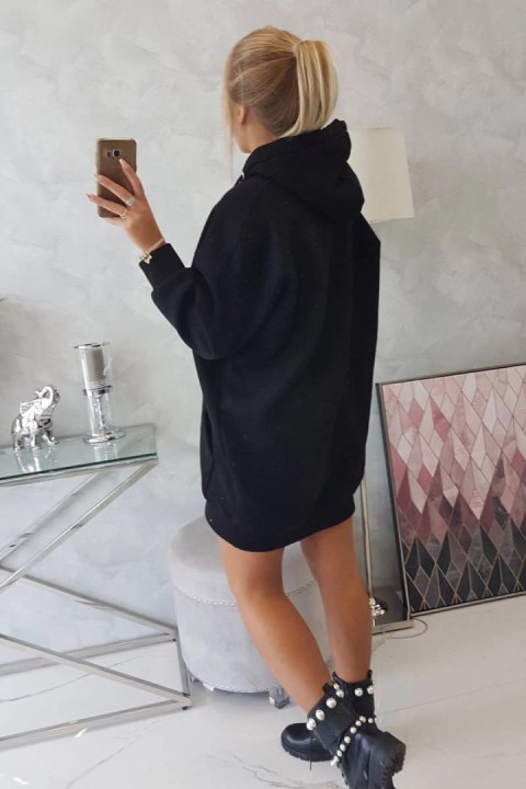 Bluza ocieplana z haftowanym napisem oversize czarna Bluza ocieplana z haftowanym napisem oversize czarna