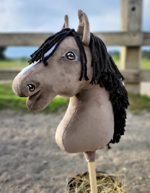 Hobby Horse Duży koń na kiju Premium - myszaty A3 Hobby Horse Duży koń na kiju Premium - myszaty A3