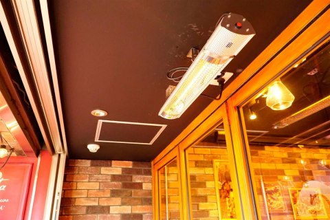 Promiennik 2000W, IP55, element grzejny golden halogen lamp, pilot, regulacja mocy 2 poziomy Promiennik 2000W, IP55, element grzejny golden halogen lamp, pilot, regulacja mocy 2 poziomy