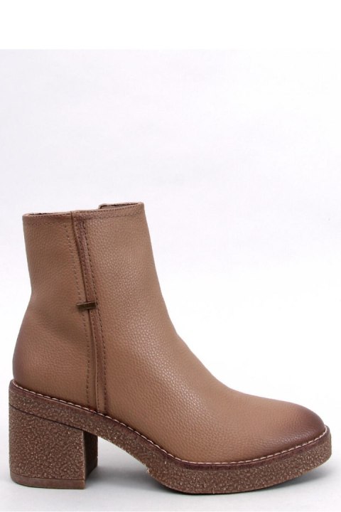 Botki na kauczukowym obcasie TAMIKA BEIGE - Inello Inello Botki na kauczukowym obcasie TAMIKA BEIGE - Inello Inello
