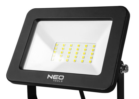 Reflektor podwójny 2x50W SMD LED 8500lm 230V na statywie 1.8m Reflektor podwójny 2x50W SMD LED 8500lm 230V na statywie 1.8m