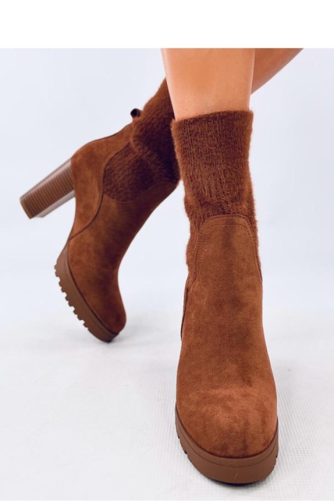 Botki na obcasie z elastycznym ściągaczem CARLINI CAMEL - Inello Inello Botki na obcasie z elastycznym ściągaczem CARLINI CAMEL - Inello Inello