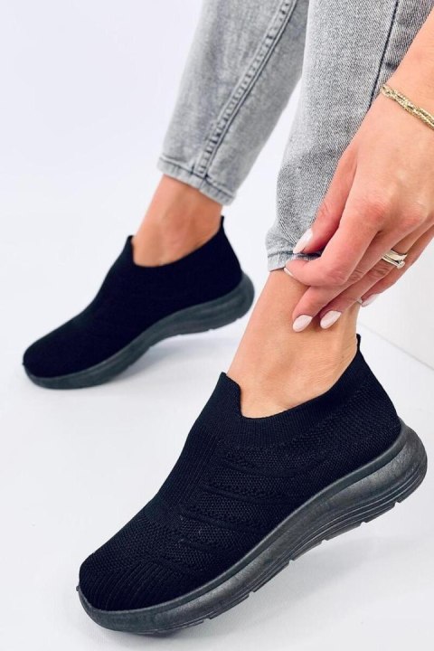 Buty skarpetkowe wsuwane GROPPI ALLBLACK - Inello Inello Buty skarpetkowe wsuwane GROPPI ALLBLACK - Inello Inello