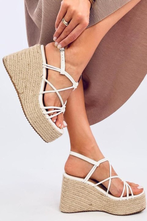 Sandałki espadryle na koturnie PASCAI WHITE - Inello Inello Sandałki espadryle na koturnie PASCAI WHITE - Inello Inello