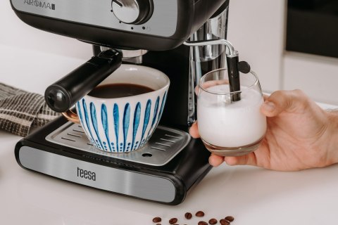 Kolbowy ekspres do kawy TEESA AROMA 400 Kolbowy ekspres do kawy TEESA AROMA 400