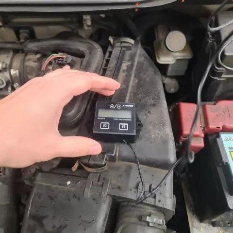 Licznik motogodzin pracy silnika Xtrobb 19926 Licznik motogodzin pracy silnika Xtrobb 19926