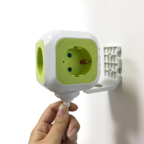 MagicCube poczwórne gniazdko prądowe, 2 wejścia usb 1,4m GreenBlue GB118G wersja niemiecka MagicCube poczwórne gniazdko prądowe, 2 wejścia usb 1,4m GreenBlue GB118G wersja niemiecka