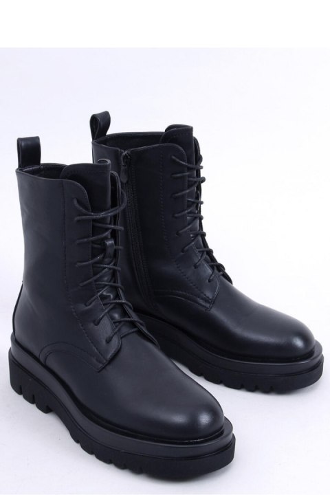 Botki na wysokiej podeszwie WEST BLACK - Inello Inello Botki na wysokiej podeszwie WEST BLACK - Inello Inello