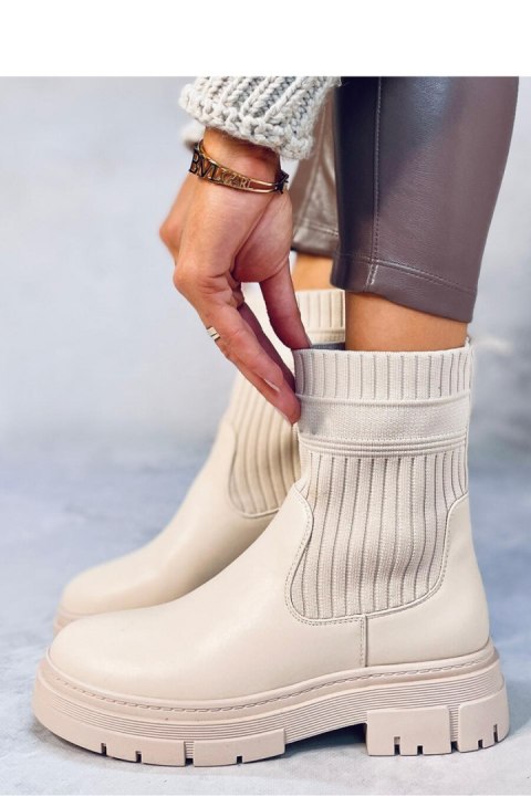 Botki z elastyczną cholewką DEMUS BEIGE - Inello Inello Botki z elastyczną cholewką DEMUS BEIGE - Inello Inello