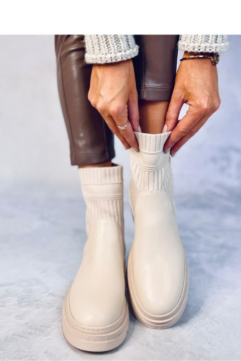 Botki z elastyczną cholewką DEMUS BEIGE - Inello Inello Botki z elastyczną cholewką DEMUS BEIGE - Inello Inello