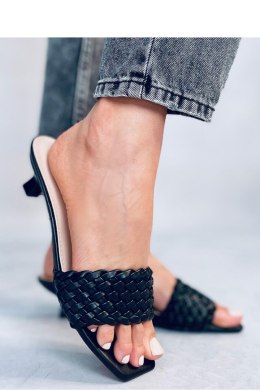 Sandał Klapki na niskim obcasie ARRITOLA BLACK - Inello Inello