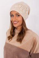 Czapka Model AT-CZ-23250.01P Light Beige - AT AT